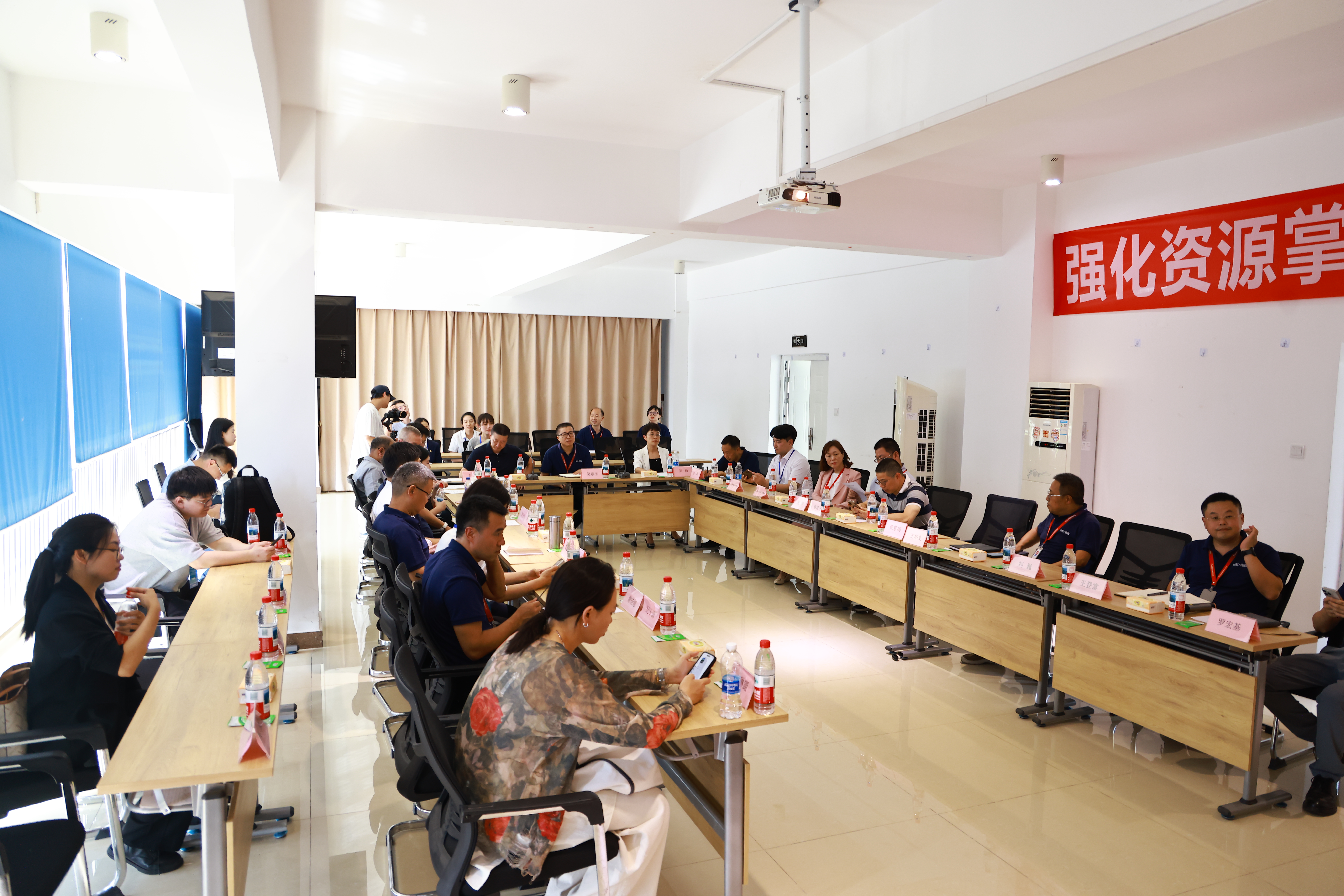 ISO/PC245專家蒞臨長虹格潤考察交流共話資源循環(huán)與國際化標準建設(shè)